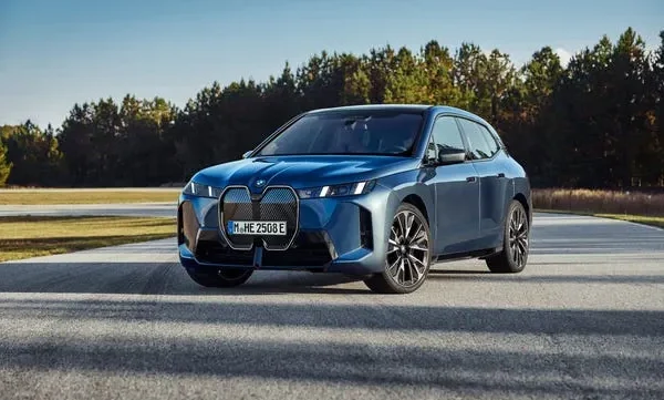 BMW ix 2025